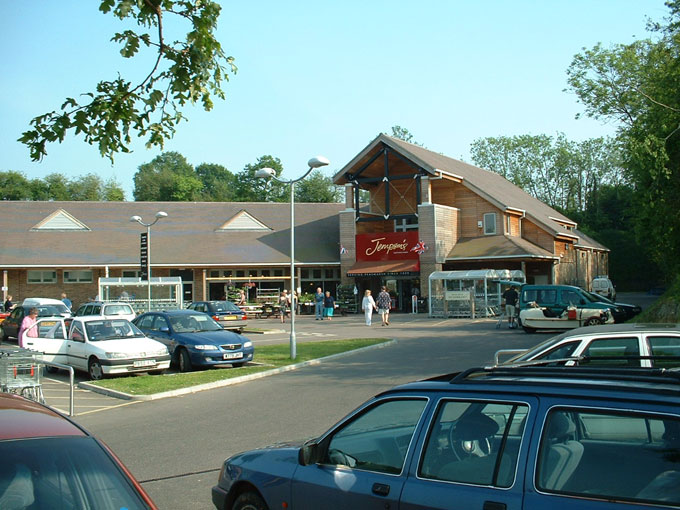 peasmarsh_exterior